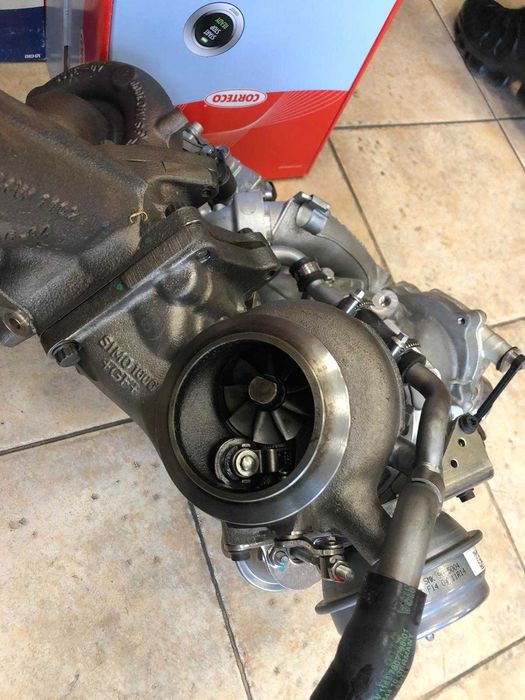 BMW - к-кт турбо голямо и малко нови оригинални- 3.5D ; 4.0D - 313кс.