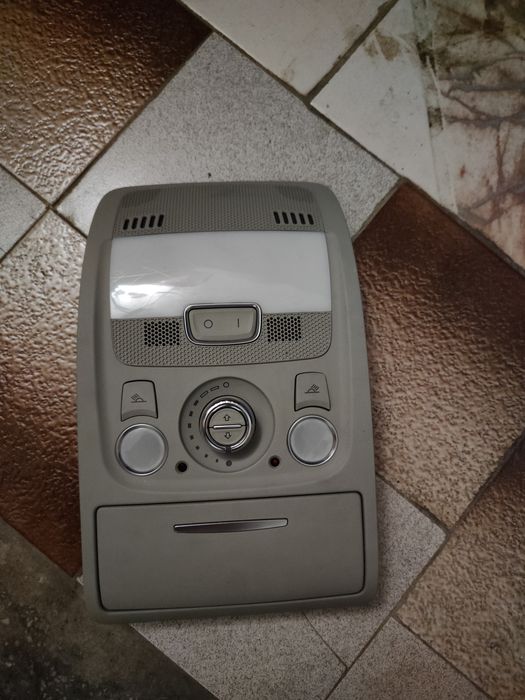 Плафон за Audi Q5