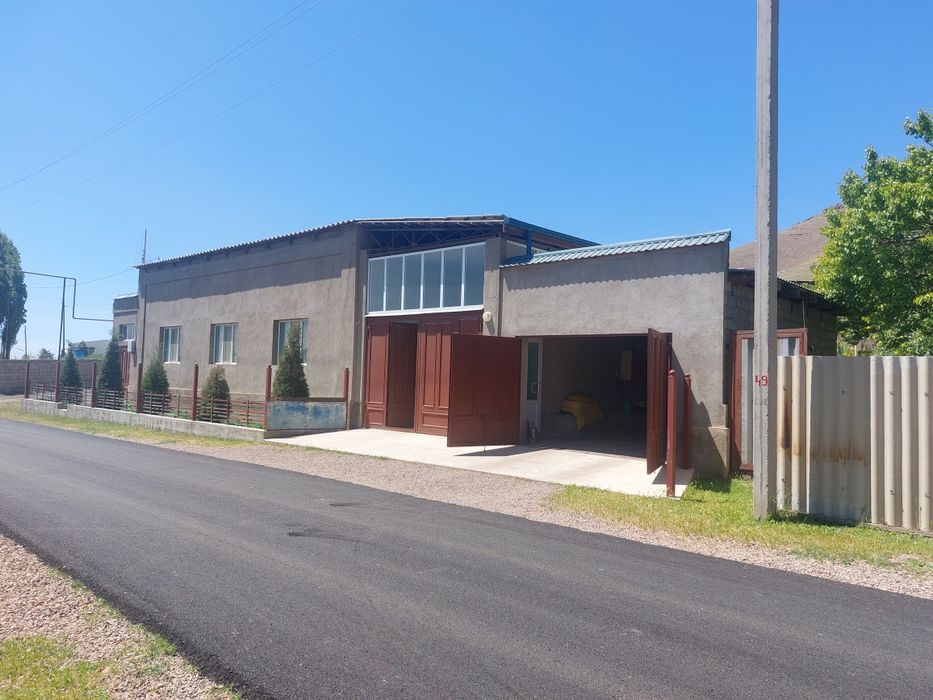 Uy sotiladi qorabog'da xovli