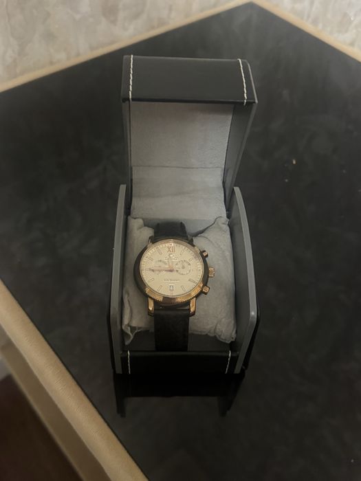 Швецарские золотые часы Orbit