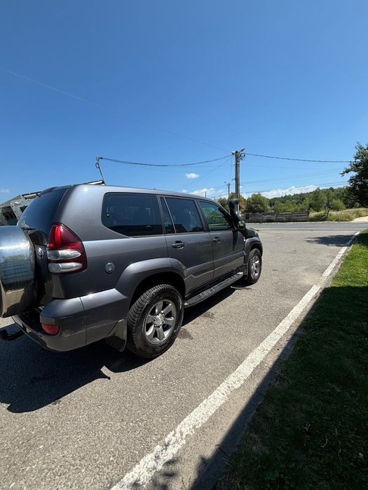 Toyota land cruiser j120  off road