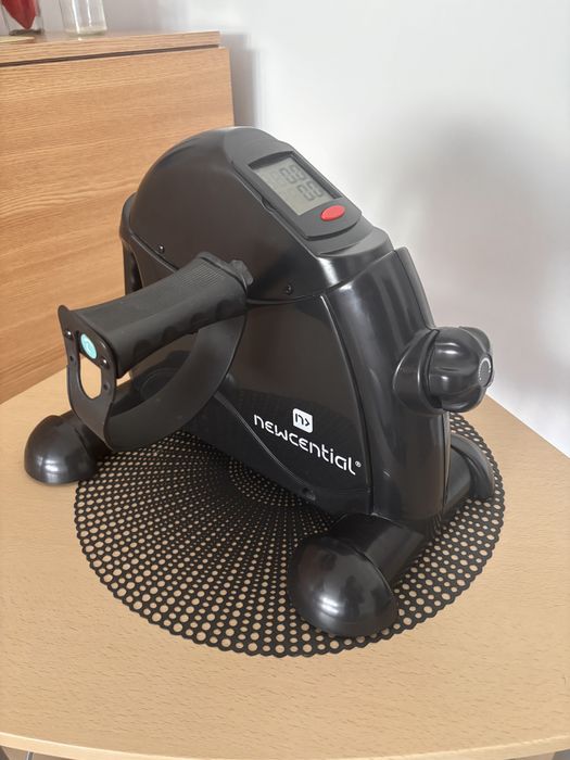 Aparat de pedalat – mini bicicletă fitness