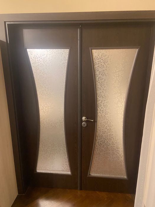 Двойна интериорна врата