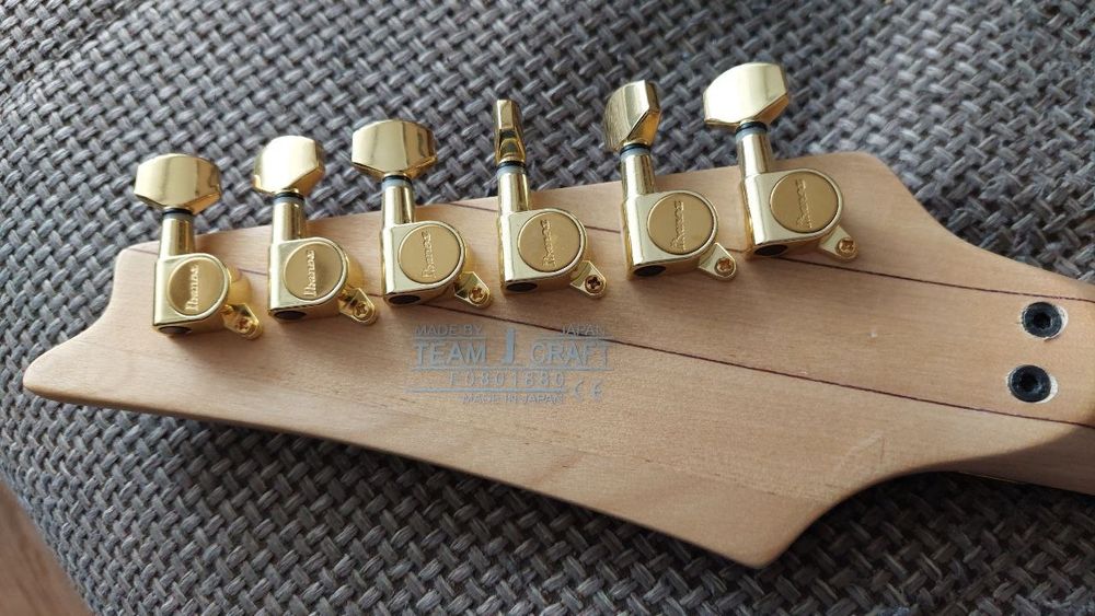 Золотой Ibanez абсолютно новый