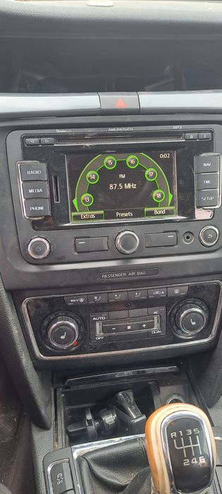 Navigatie RNS310 Skoda Superb 2 2011