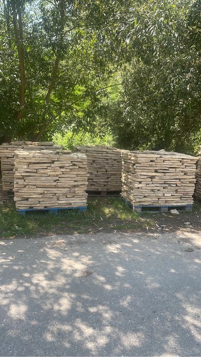 Vând piatra de placat si de pavat(50 de lei m2)