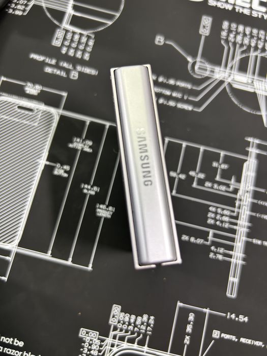 Samsung galaxy flip 6 256g