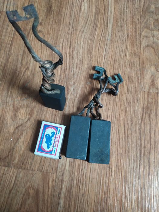 Щетки   меднографитные  1000тг