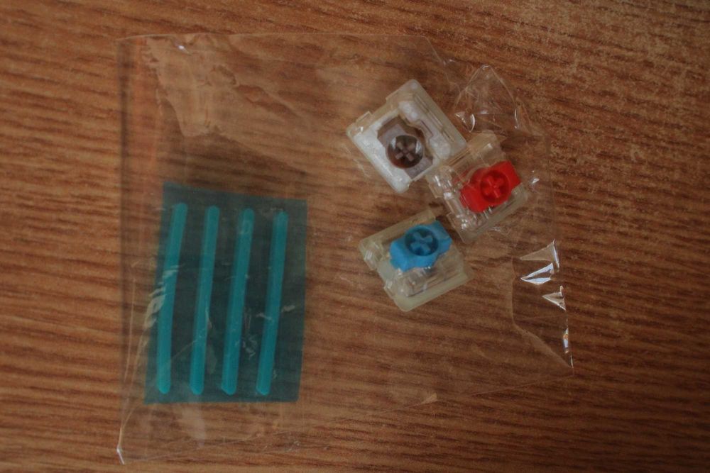 Tastatura mecanica Nuphy Air75 - switchuri Gateron Low-Profile Brown