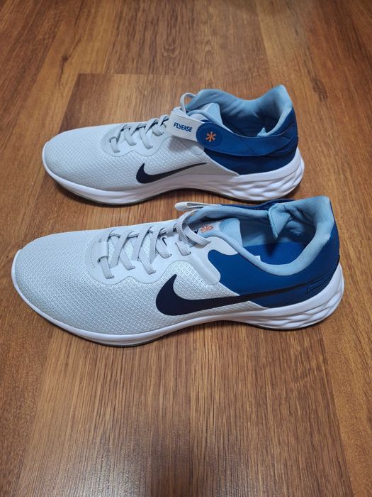 Маратонки Nike, чисто нови