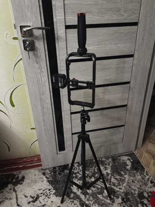 Штативы и свет для мобилографии