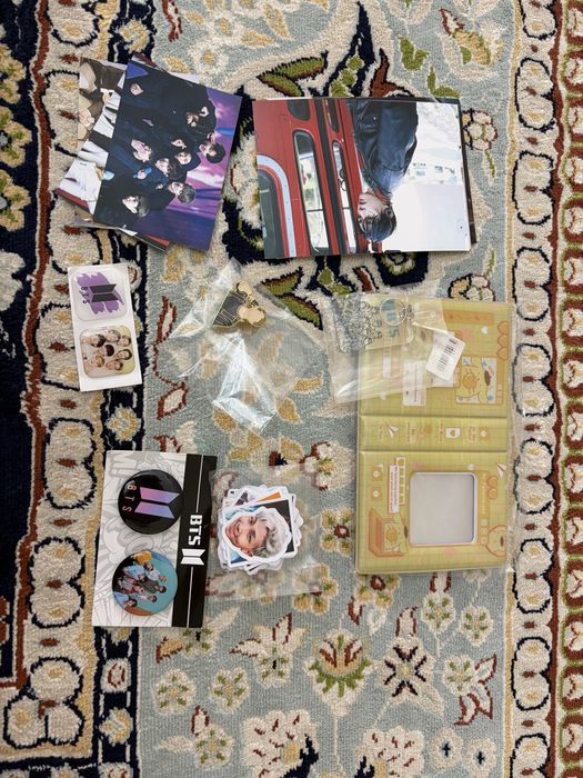 Бокс с бтс с подарком