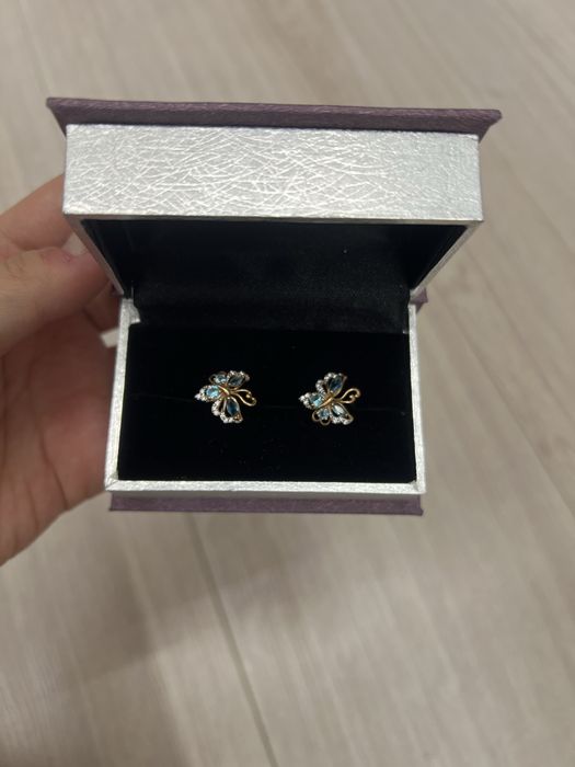 Сережки бабочки