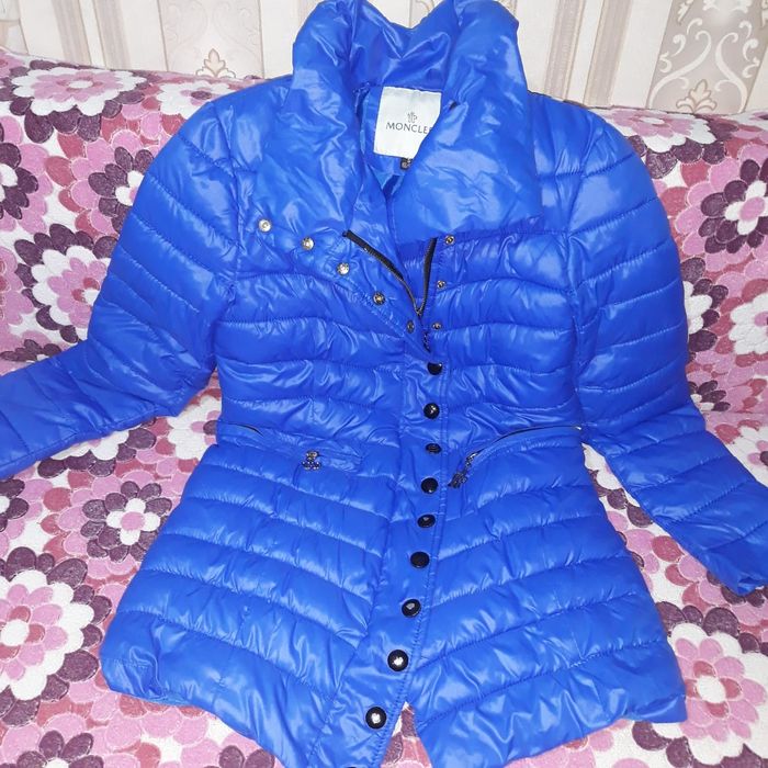 Продам хорошие женские куртки