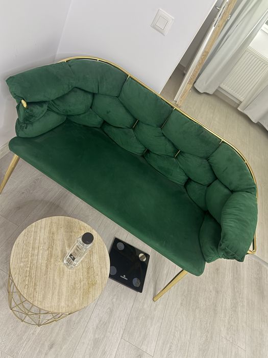 Canapea Balon verde smarald impecabila