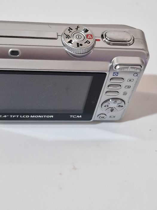 Aparat foto perfect funcțional, cu baterii
