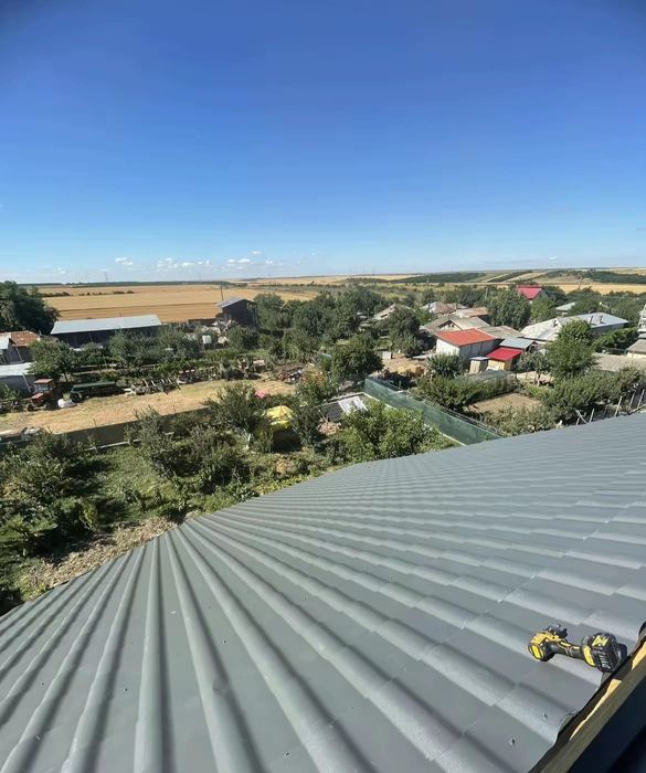 Cauți o echipă serioasă pentru acoperișul casei tale? Oferim servicii