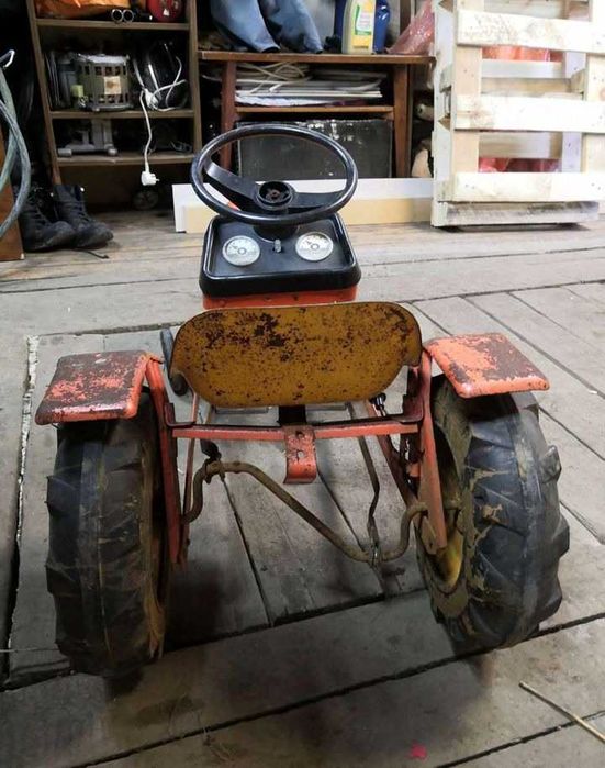 Педальный трактор орленок ссср