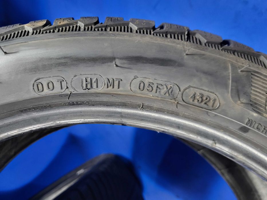 Vand 2 anvelope m+s 225 45 18 Michelin Pilot Alpin foarte bune an 2021