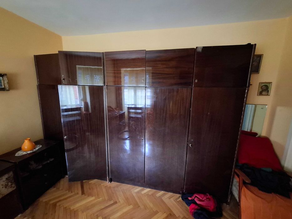 De vânzare mobilă veche dormitor