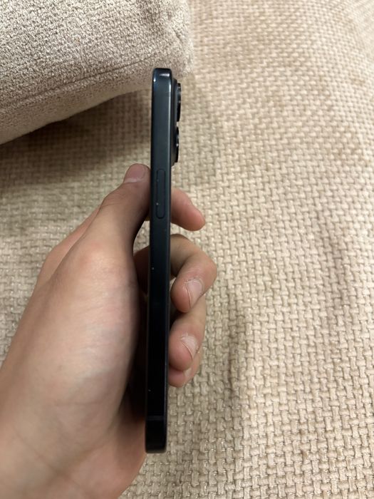 Продам айфон 15