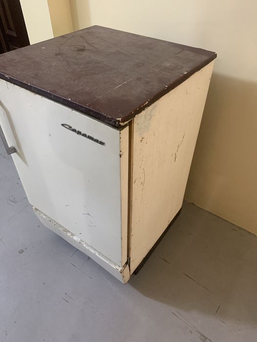 Холодильник Саратов СССР рабочий