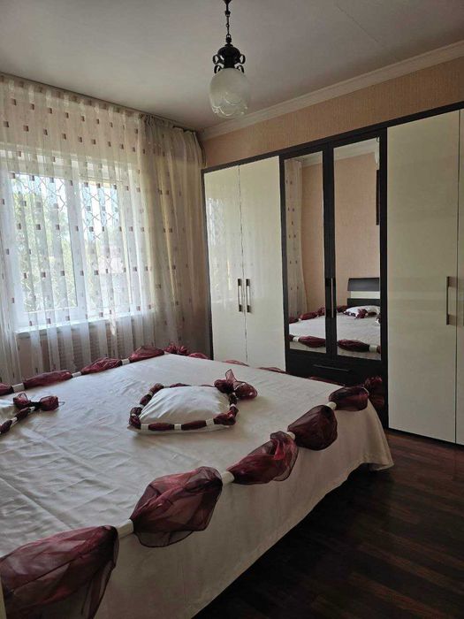 Продается квартира 4/4/4 -77 серия. Кирпич.