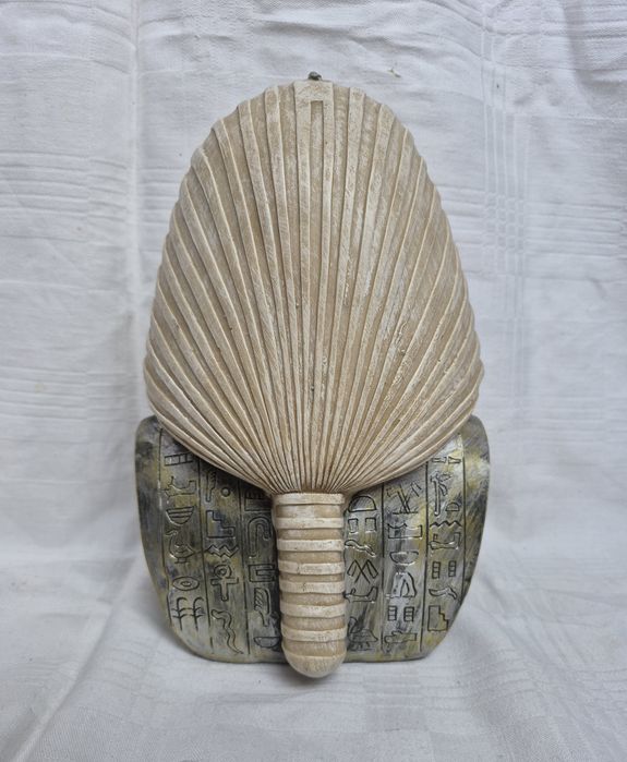 Figurină egipteană bust Tutankhamun din rășină acrilică, Colecția Leonardo.