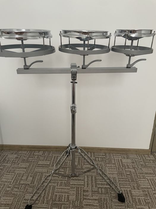 Vand percuti parot noi