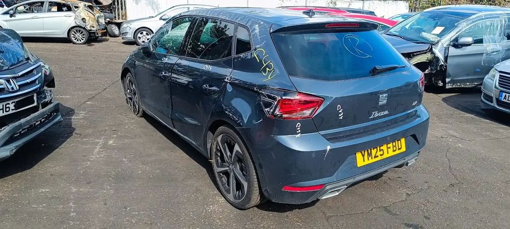 Dezmembrari / Dezmembrez Seat Ibiza 1.0 DUSA cutie viteze cutie viteze manuală - cod wak cod culoare LS7H