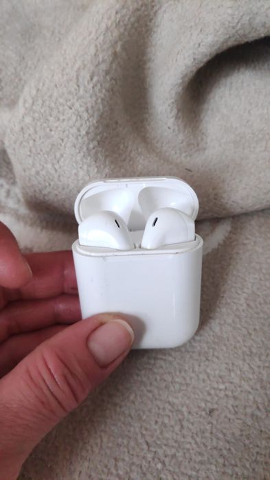 Продам айфоновские наушники