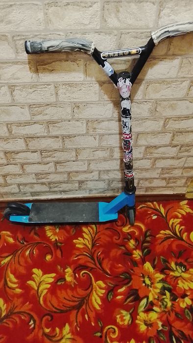 Продам самокат трюковой