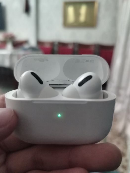 Наушники Apple AirPods Pro белый