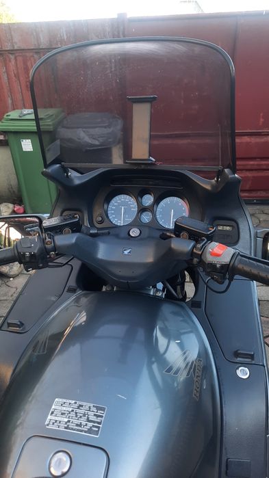 Vând motocicletă honda pan european ST 11oo