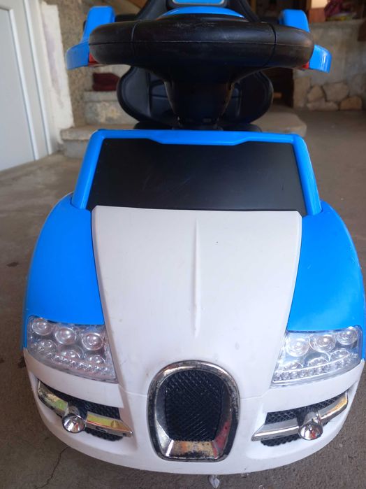 Кола за бутане ride on Moni