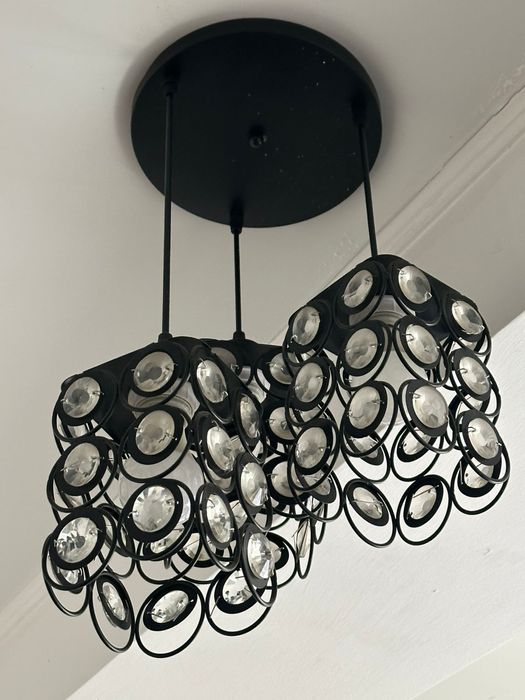 Продам люстры срочна