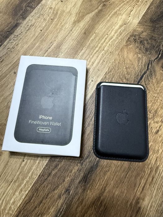 Apple Magsafe Wallet