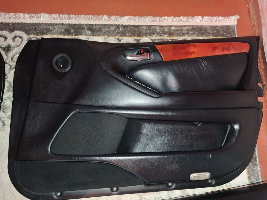 Продам дверные карты aristo / lexus gs 300