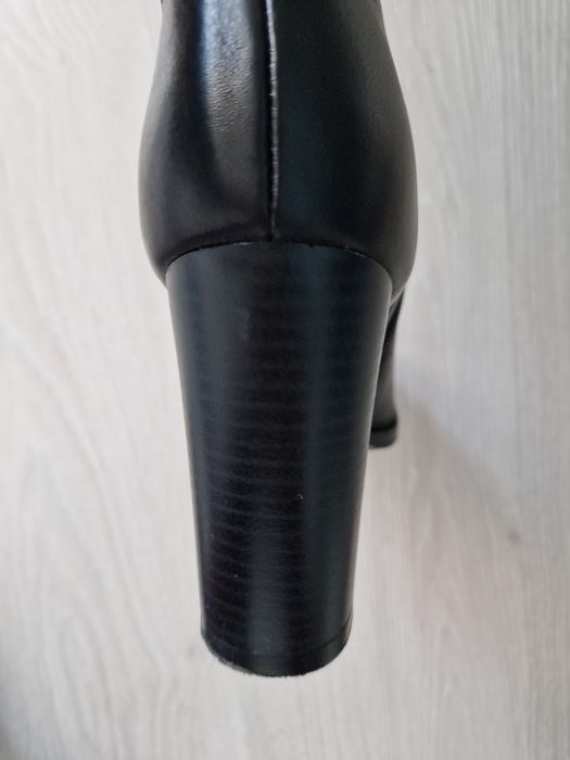 Cizme Rizzoli marimea 37, piele