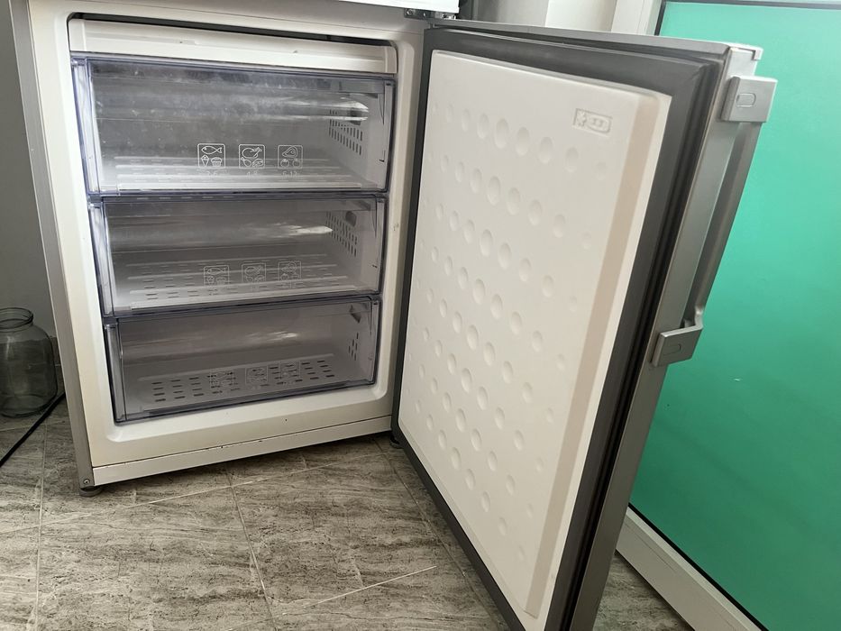 Продам холодильник