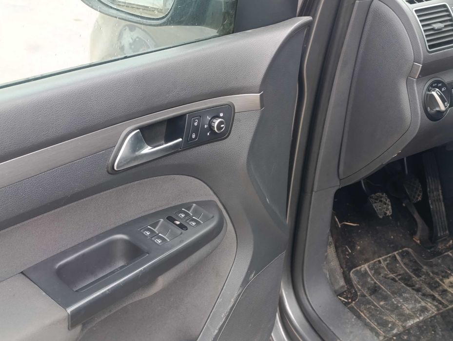 Фолксваген Туран / VW Touran  2011 - 2015г. - на части