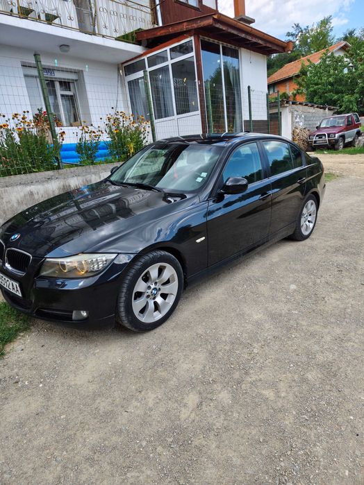 BMW E90 320i automatic