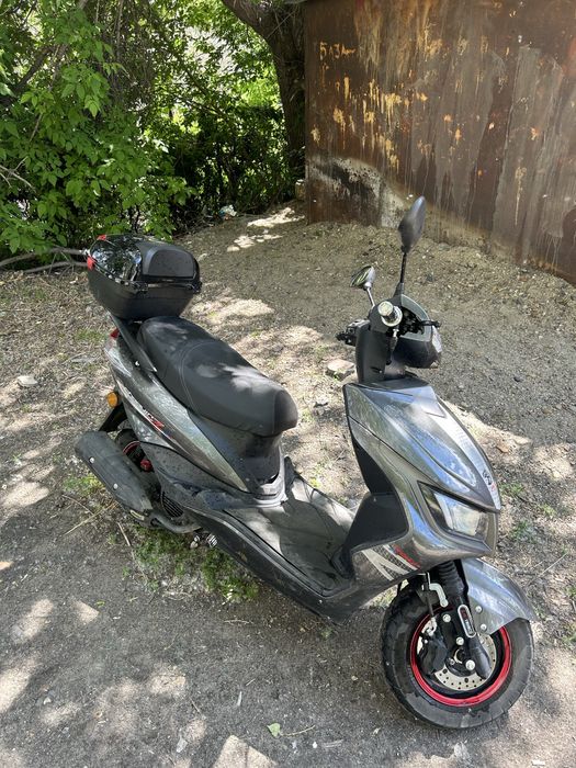 Продам скутер Liya M8.