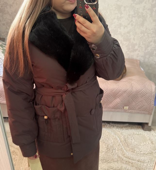 Продам новую куртку Lasagrada