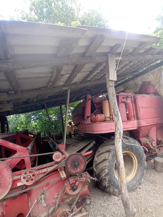 Combină massey ferguson 500