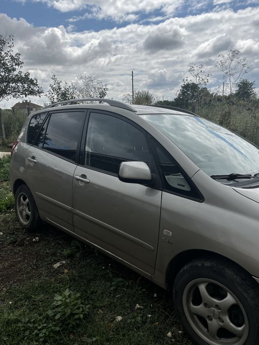 Toyota Corolla verso 2.0 d4d 90 к.с