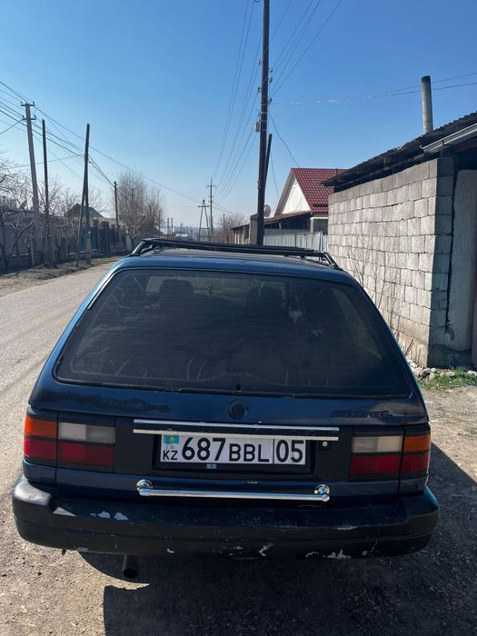 Продам пассат б3 на ходу обьем 1.8 моно