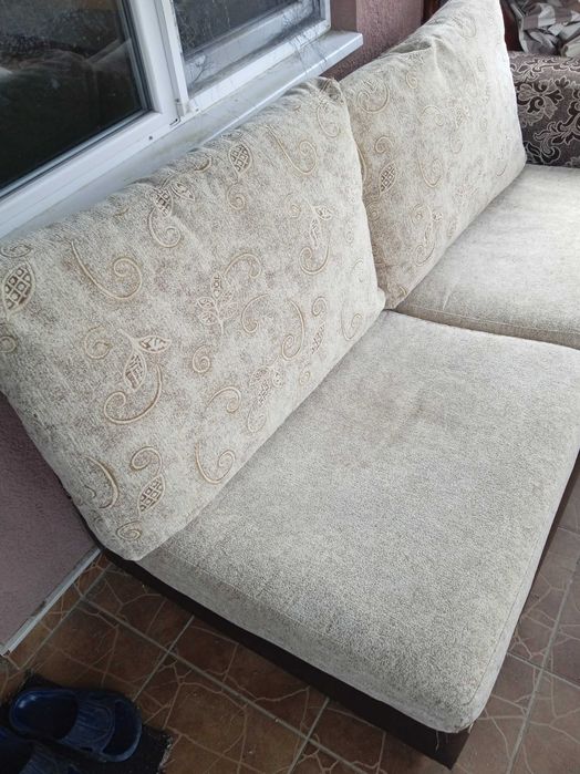 Разтегателен диван