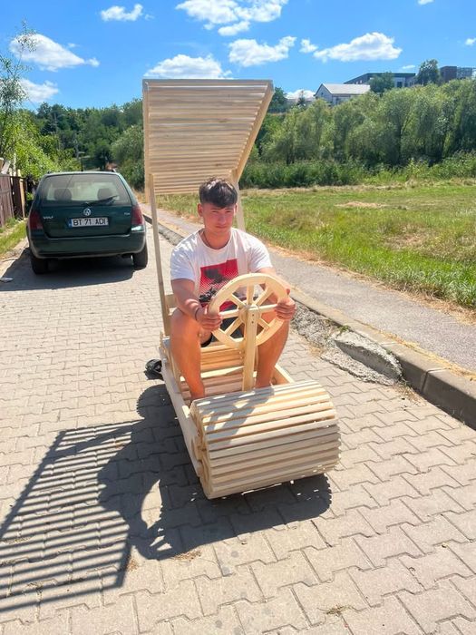 Mașină flinstone