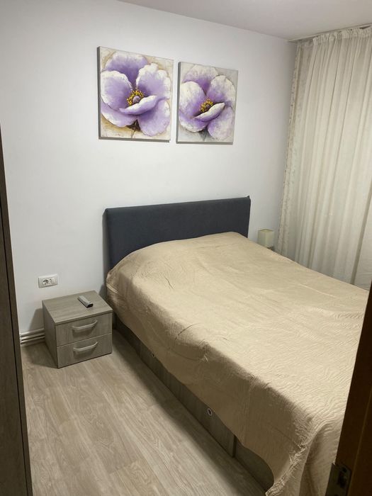 Proprietar: Ofer spre închiriere ap.2 camere in zona foarte buna/centrala, et.1, bulevardul Independentei (langa Piata 1 Mai)